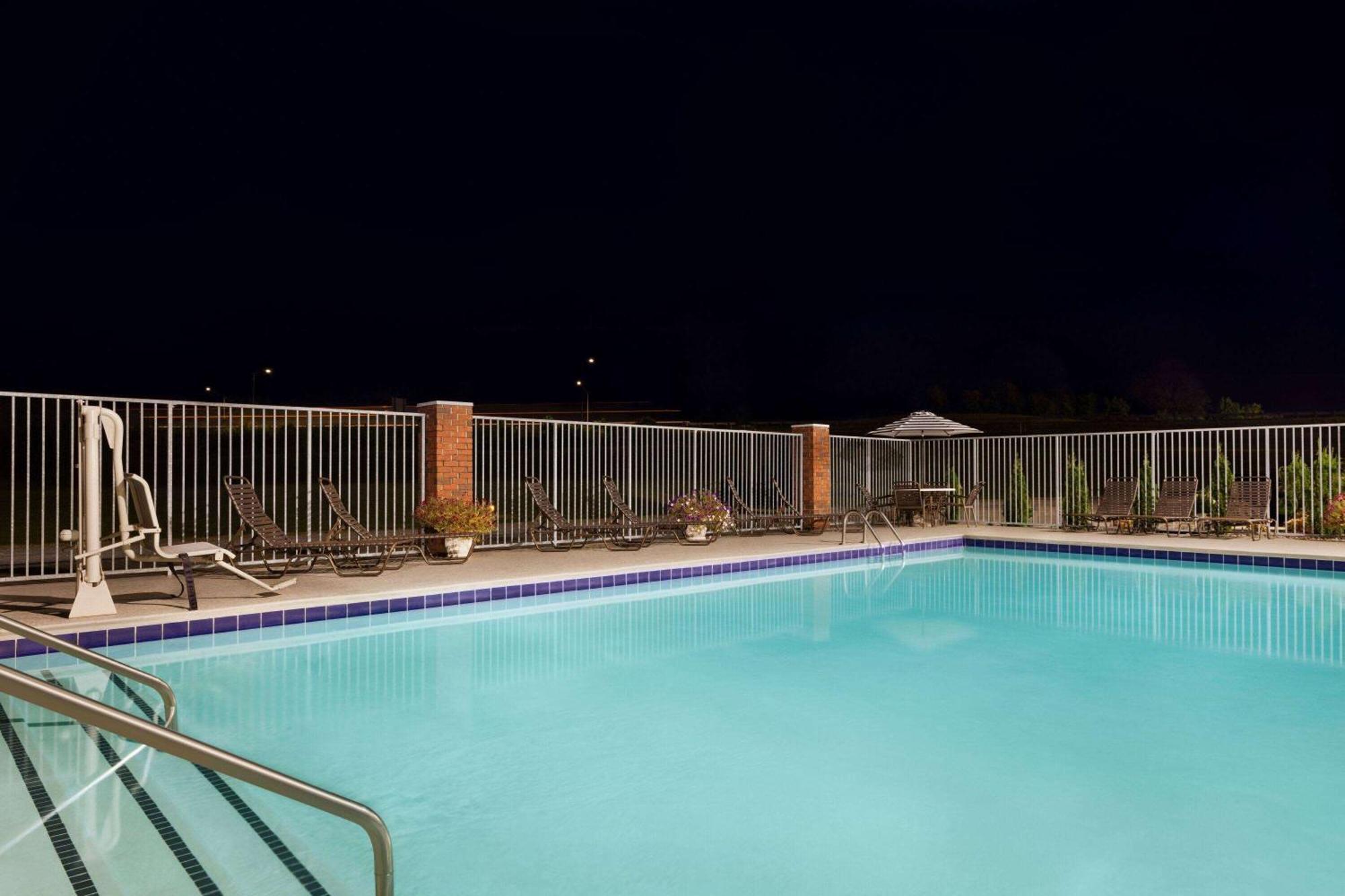 Days Inn By Wyndham Kuttawa/Eddyville Exterior foto